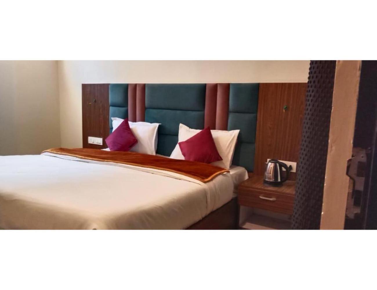 Hotel Maa Bhuvneshwari, 巴德里纳特 外观 照片